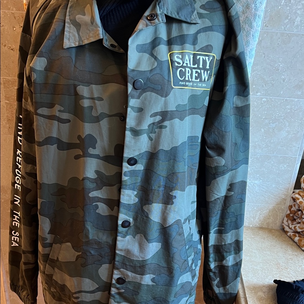 Salty Crew Men's Green Camouflage Windbreaker